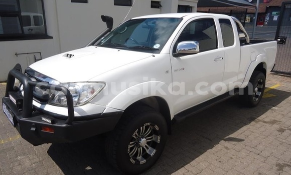 Acheter Occasion Voiture Toyota Hilux Blanc à Beitbridge, Matabeleland South Acheter Occasion Voiture Toyota Hilux Blanc à Beitbridge, Matabeleland South