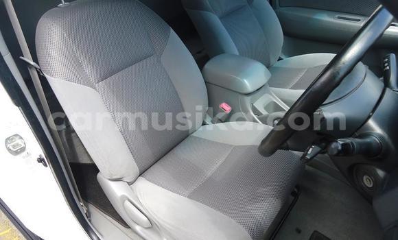 Acheter Occasion Voiture Toyota Hilux Blanc à Beitbridge, Matabeleland South Acheter Occasion Voiture Toyota Hilux Blanc à Beitbridge, Matabeleland South