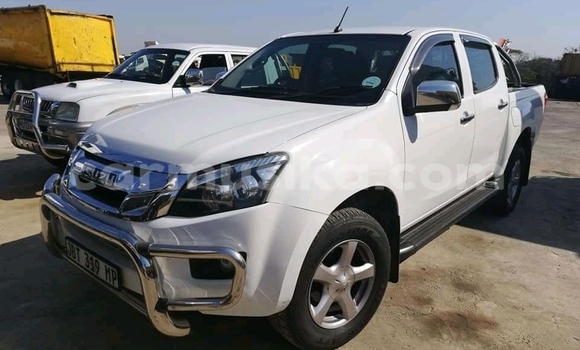 Tenga Tsaru Isuzu KB Chena Mota in Beitbridge in Matabeleland South Tenga Tsaru Isuzu KB Chena Mota in Beitbridge in Matabeleland South