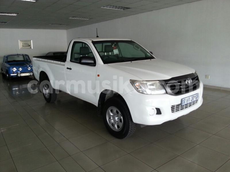 Big with watermark toyota hilux matabeleland south beitbridge 9594