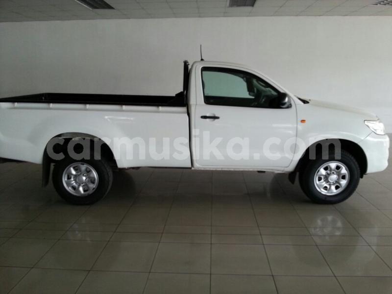 Big with watermark toyota hilux matabeleland south beitbridge 9594