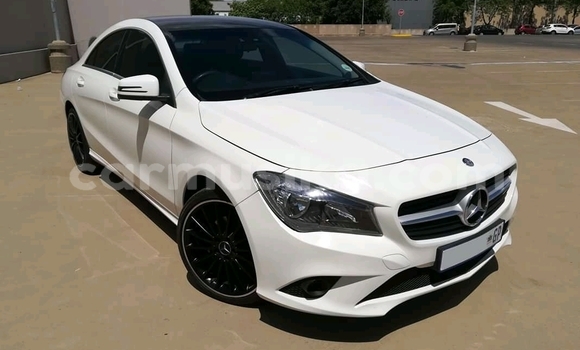 Tenga Tsaru Mercedes‒Benz C–Class Chena Mota in Beitbridge in Matabeleland South Tenga Tsaru Mercedes‒Benz C–Class Chena Mota in Beitbridge in Matabeleland South