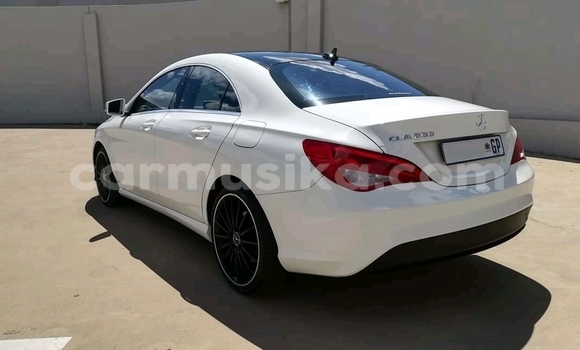 Tenga Tsaru Mercedes‒Benz C–Class Chena Mota in Beitbridge in Matabeleland South Tenga Tsaru Mercedes‒Benz C–Class Chena Mota in Beitbridge in Matabeleland South