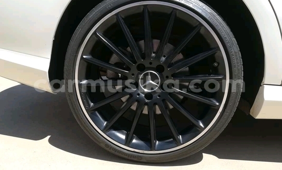 Tenga Tsaru Mercedes‒Benz C–Class Chena Mota in Beitbridge in Matabeleland South Tenga Tsaru Mercedes‒Benz C–Class Chena Mota in Beitbridge in Matabeleland South