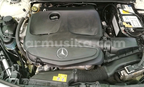 Tenga Tsaru Mercedes‒Benz C–Class Chena Mota in Beitbridge in Matabeleland South Tenga Tsaru Mercedes‒Benz C–Class Chena Mota in Beitbridge in Matabeleland South