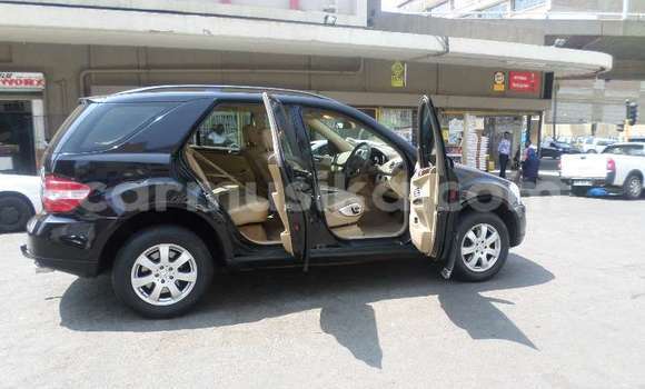 Tenga Tsaru Mercedes‒Benz ML–Class Nhema Mota in Beitbridge in Matabeleland South Tenga Tsaru Mercedes‒Benz ML–Class Nhema Mota in Beitbridge in Matabeleland South