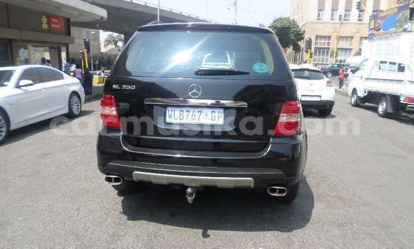 Tenga Tsaru Mercedes‒Benz ML–Class Nhema Mota in Beitbridge in Matabeleland South Tenga Tsaru Mercedes‒Benz ML–Class Nhema Mota in Beitbridge in Matabeleland South