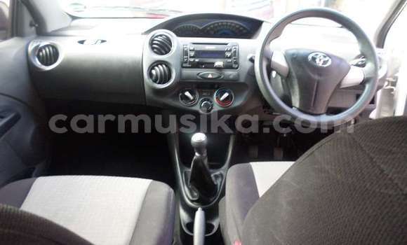 Nunua Ilio tumika Toyota Auris Nyeupe Gari ndani ya Beitbridge nchini Matabeleland Kusini Nunua Ilio tumika Toyota Auris Nyeupe Gari ndani ya Beitbridge nchini Matabeleland Kusini