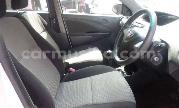 Nunua Ilio tumika Toyota Auris Nyeupe Gari ndani ya Beitbridge nchini Matabeleland Kusini Nunua Ilio tumika Toyota Auris Nyeupe Gari ndani ya Beitbridge nchini Matabeleland Kusini