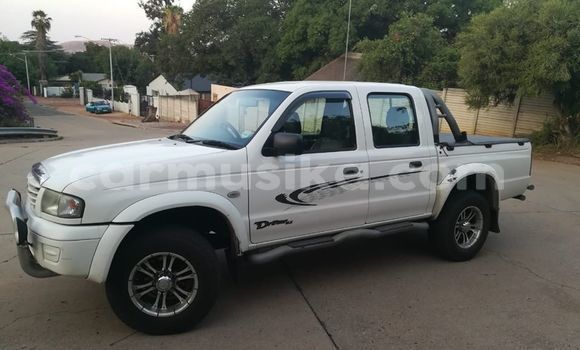Acheter Occasion Voiture Mazda B–series Blanc à Beitbridge, Matabeleland South Acheter Occasion Voiture Mazda B–series Blanc à Beitbridge, Matabeleland South