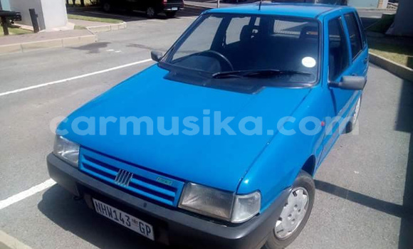 Nunua Ilio tumika Fiat Uno Bluu Gari ndani ya Beitbridge nchini Matabeleland Kusini