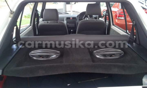 Acheter Occasion Voiture Volkswagen Golf Blanc à Beitbridge, Matabeleland South Acheter Occasion Voiture Volkswagen Golf Blanc à Beitbridge, Matabeleland South