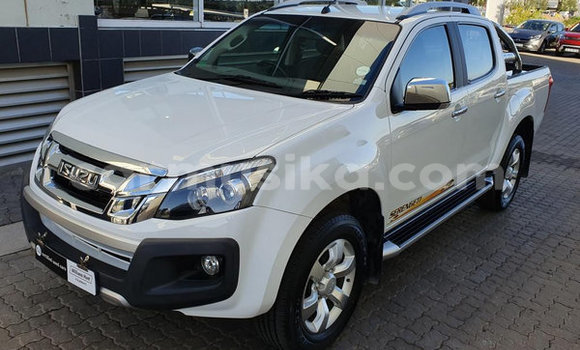 Acheter Occasion Voiture Isuzu KB Blanc à Beitbridge, Matabeleland South Acheter Occasion Voiture Isuzu KB Blanc à Beitbridge, Matabeleland South