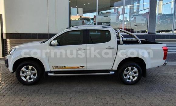 Acheter Occasion Voiture Isuzu KB Blanc à Beitbridge, Matabeleland South Acheter Occasion Voiture Isuzu KB Blanc à Beitbridge, Matabeleland South