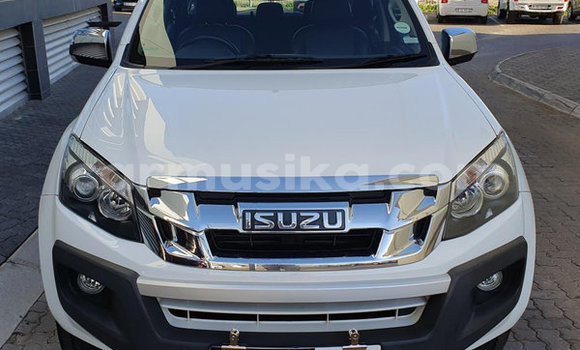 Acheter Occasion Voiture Isuzu KB Blanc à Beitbridge, Matabeleland South Acheter Occasion Voiture Isuzu KB Blanc à Beitbridge, Matabeleland South