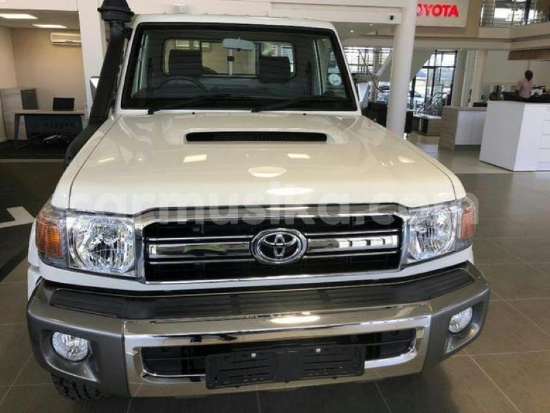 Big with watermark toyota land cruiser matabeleland south beitbridge 9628