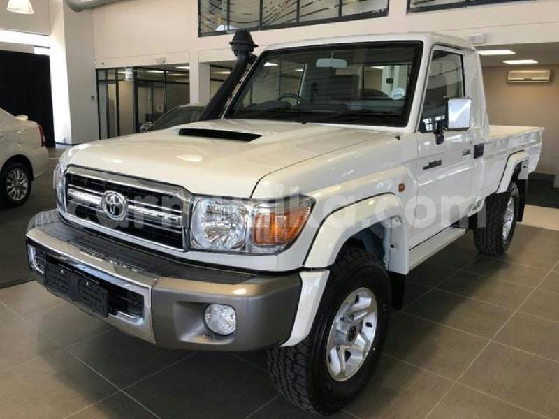 Big with watermark toyota land cruiser matabeleland south beitbridge 9628