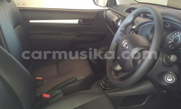 Acheter Occasion Voiture Toyota Hilux Bleu à Beitbridge, Matabeleland South Acheter Occasion Voiture Toyota Hilux Bleu à Beitbridge, Matabeleland South