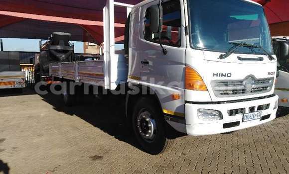 Acheter Occasion Utilitaire Hino 300 Series Blanc à Beitbridge, Matabeleland South Acheter Occasion Utilitaire Hino 300 Series Blanc à Beitbridge, Matabeleland South