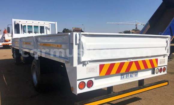 Buy Used Nissan UD White Truck in Beitbridge in Matabeleland South Buy Used Nissan UD White Truck in Beitbridge in Matabeleland South