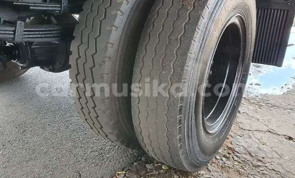 Acheter Occasion Utilitaire Hino 300 Series Blanc à Beitbridge, Matabeleland South Acheter Occasion Utilitaire Hino 300 Series Blanc à Beitbridge, Matabeleland South