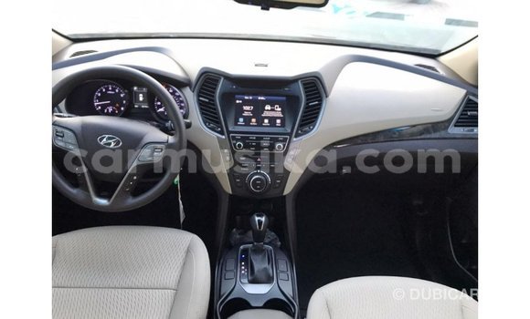 Tenga Imported Hyundai Santa Fe Zvimwe Mota in Import - Dubai in Harare Tenga Imported Hyundai Santa Fe Zvimwe Mota in Import - Dubai in Harare