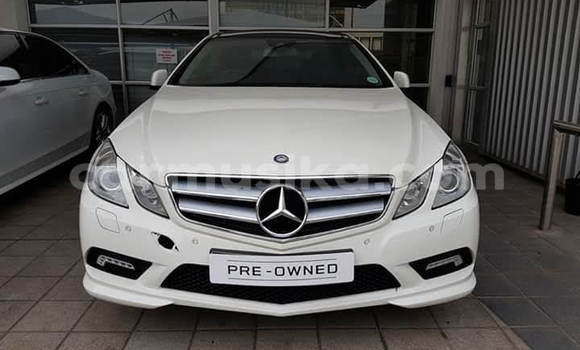 Acheter Occasion Voiture Mercedes‒Benz E-klasse AMG Blanc à Beitbridge, Matabeleland South Acheter Occasion Voiture Mercedes‒Benz E-klasse AMG Blanc à Beitbridge, Matabeleland South