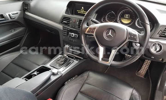 Acheter Occasion Voiture Mercedes‒Benz E-klasse AMG Blanc à Beitbridge, Matabeleland South Acheter Occasion Voiture Mercedes‒Benz E-klasse AMG Blanc à Beitbridge, Matabeleland South