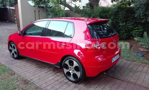 Acheter Occasion Voiture Volkswagen Golf Rouge à Beitbridge, Matabeleland South Acheter Occasion Voiture Volkswagen Golf Rouge à Beitbridge, Matabeleland South