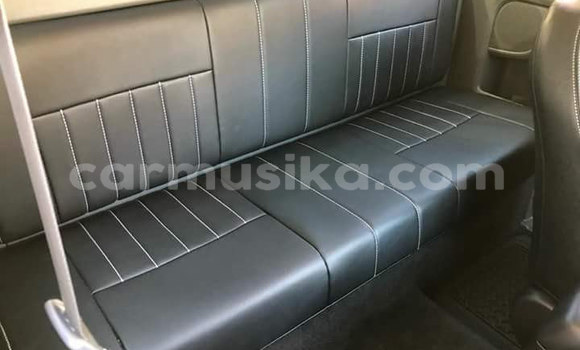 Acheter Occasion Voiture Toyota Hilux Bleu à Beitbridge, Matabeleland South Acheter Occasion Voiture Toyota Hilux Bleu à Beitbridge, Matabeleland South