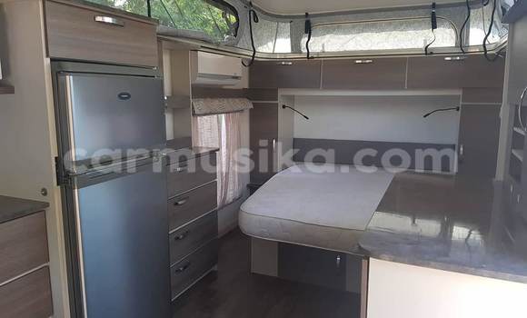 Tenga Tsaru Toyota Hilux Zvimwe Mota in Beitbridge in Matabeleland South Tenga Tsaru Toyota Hilux Zvimwe Mota in Beitbridge in Matabeleland South