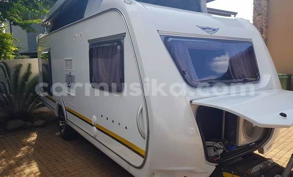 Tenga Tsaru Toyota Hilux Zvimwe Mota in Beitbridge in Matabeleland South Tenga Tsaru Toyota Hilux Zvimwe Mota in Beitbridge in Matabeleland South