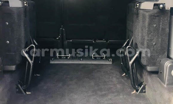 Tenga Tsaru Land Rover Defender Zvimwe Mota in Beitbridge in Matabeleland South Tenga Tsaru Land Rover Defender Zvimwe Mota in Beitbridge in Matabeleland South