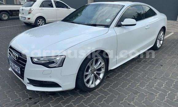 Acheter Occasion Voiture Audi A5 Blanc à Highfield, Harare Acheter Occasion Voiture Audi A5 Blanc à Highfield, Harare