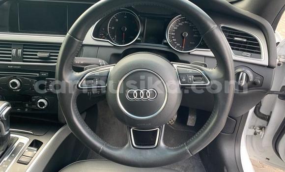 Acheter Occasion Voiture Audi A5 Blanc à Highfield, Harare Acheter Occasion Voiture Audi A5 Blanc à Highfield, Harare