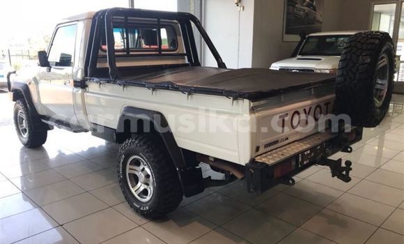Acheter Occasion Voiture Toyota Land Cruiser Blanc à Bulawayo, Bulawayo Acheter Occasion Voiture Toyota Land Cruiser Blanc à Bulawayo, Bulawayo