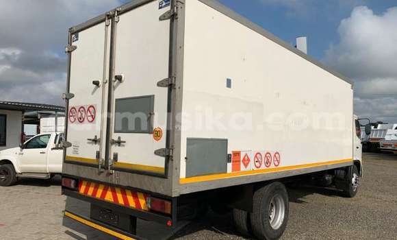 Acheter Occasion Utilitaire Hino 300 Series Blanc à Beitbridge, Matabeleland South Acheter Occasion Utilitaire Hino 300 Series Blanc à Beitbridge, Matabeleland South