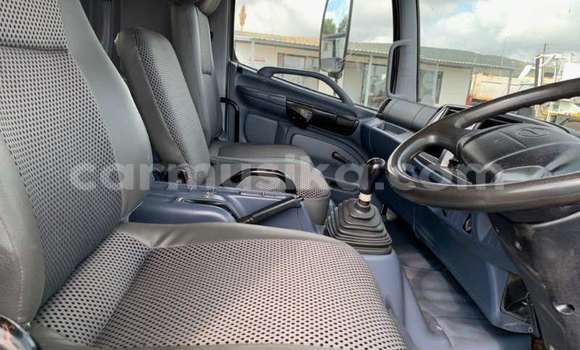 Acheter Occasion Utilitaire Hino 300 Series Blanc à Beitbridge, Matabeleland South Acheter Occasion Utilitaire Hino 300 Series Blanc à Beitbridge, Matabeleland South