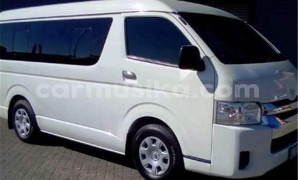 Tenga Tsaru Toyota Hiace Chena Mota in Beitbridge in Matabeleland South Tenga Tsaru Toyota Hiace Chena Mota in Beitbridge in Matabeleland South