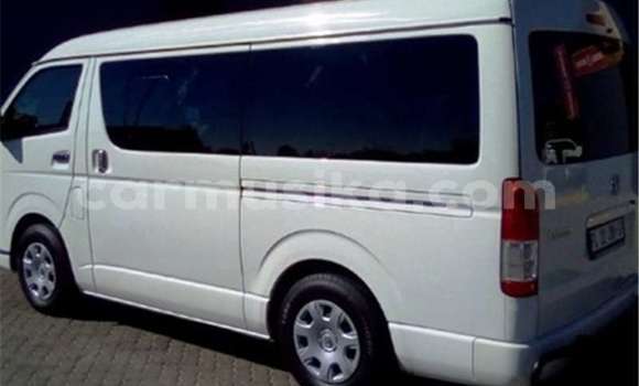 Tenga Tsaru Toyota Hiace Chena Mota in Beitbridge in Matabeleland South Tenga Tsaru Toyota Hiace Chena Mota in Beitbridge in Matabeleland South