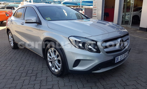 Acheter Occasion Voiture Mercedes‒Benz 200 Gris à Beitbridge, Matabeleland South Acheter Occasion Voiture Mercedes‒Benz 200 Gris à Beitbridge, Matabeleland South