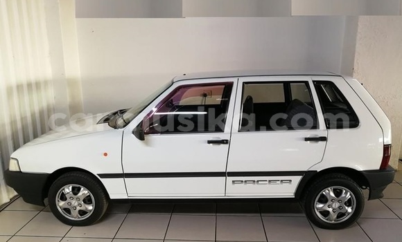 Tenga Tsaru Fiat Uno Chena Mota in Beitbridge in Matabeleland South Tenga Tsaru Fiat Uno Chena Mota in Beitbridge in Matabeleland South