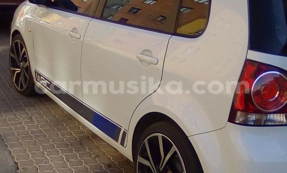 Acheter Occasion Voiture Volkswagen Polo Blanc à Beitbridge, Matabeleland South Acheter Occasion Voiture Volkswagen Polo Blanc à Beitbridge, Matabeleland South