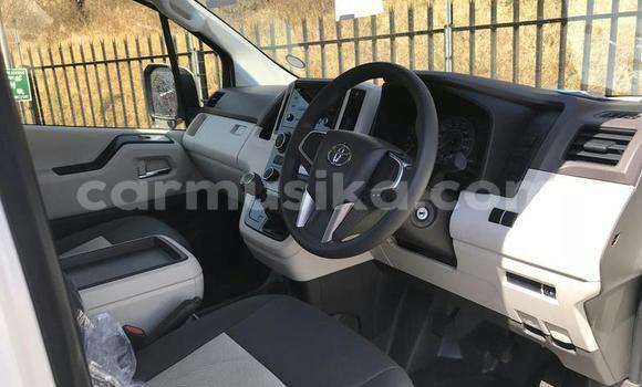 Tenga Tsaru Toyota Corolla Verso Chena Mota in Beitbridge in Matabeleland South Tenga Tsaru Toyota Corolla Verso Chena Mota in Beitbridge in Matabeleland South