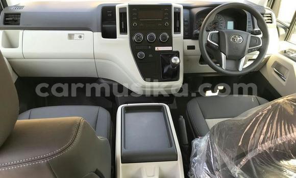 Tenga Tsaru Toyota Corolla Verso Chena Mota in Beitbridge in Matabeleland South Tenga Tsaru Toyota Corolla Verso Chena Mota in Beitbridge in Matabeleland South