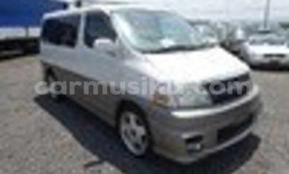 Acheter Occasion Voiture Toyota Granvia Blanc à Harare, Harare Acheter Occasion Voiture Toyota Granvia Blanc à Harare, Harare