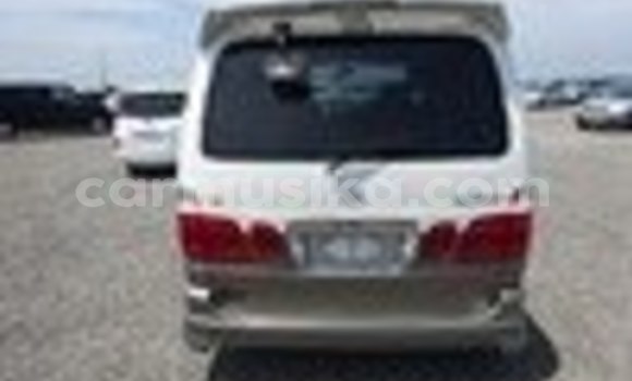 Acheter Occasion Voiture Toyota Granvia Blanc à Harare, Harare Acheter Occasion Voiture Toyota Granvia Blanc à Harare, Harare