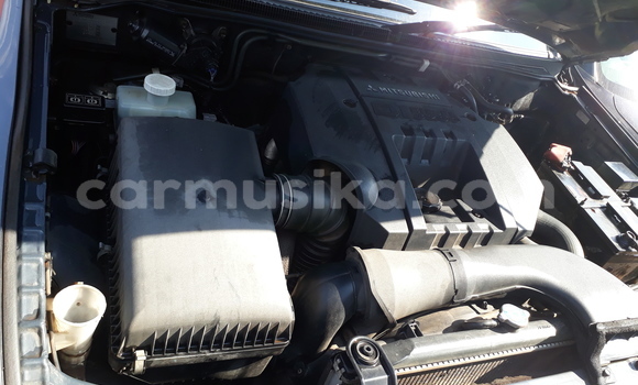 Nunua Ilio tumika Mitsubishi Pajero Bluu Gari ndani ya Harare nchini Harare