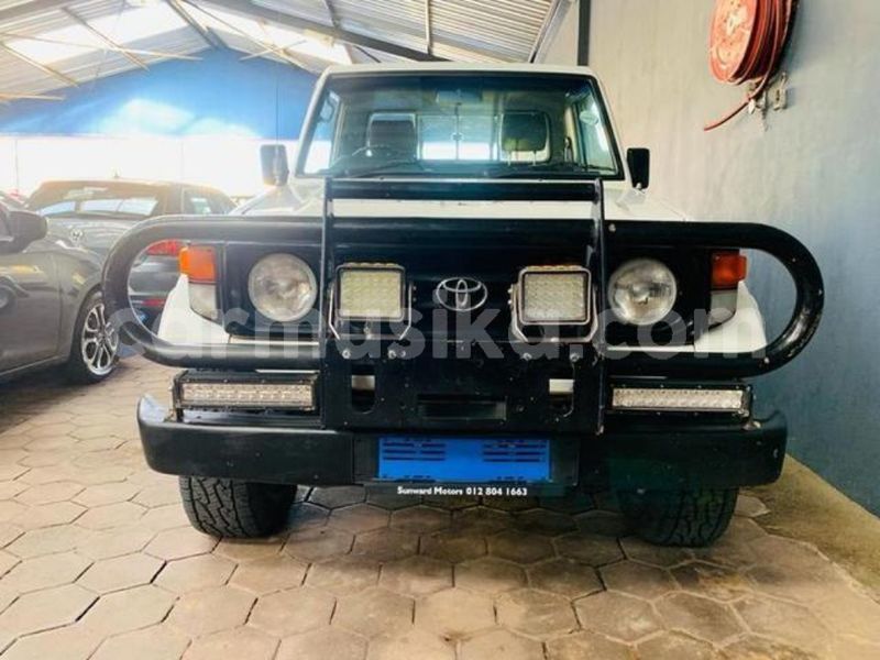 Big with watermark toyota land cruiser matabeleland south beitbridge 9685