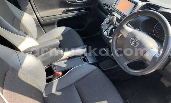 Buy Used Toyota Wish Black Car in Beitbridge in Matabeleland South Buy Used Toyota Wish Black Car in Beitbridge in Matabeleland South